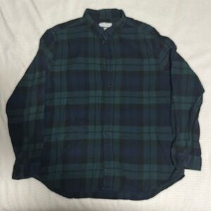 URBAN OUTFITTERS 
FLANNEL